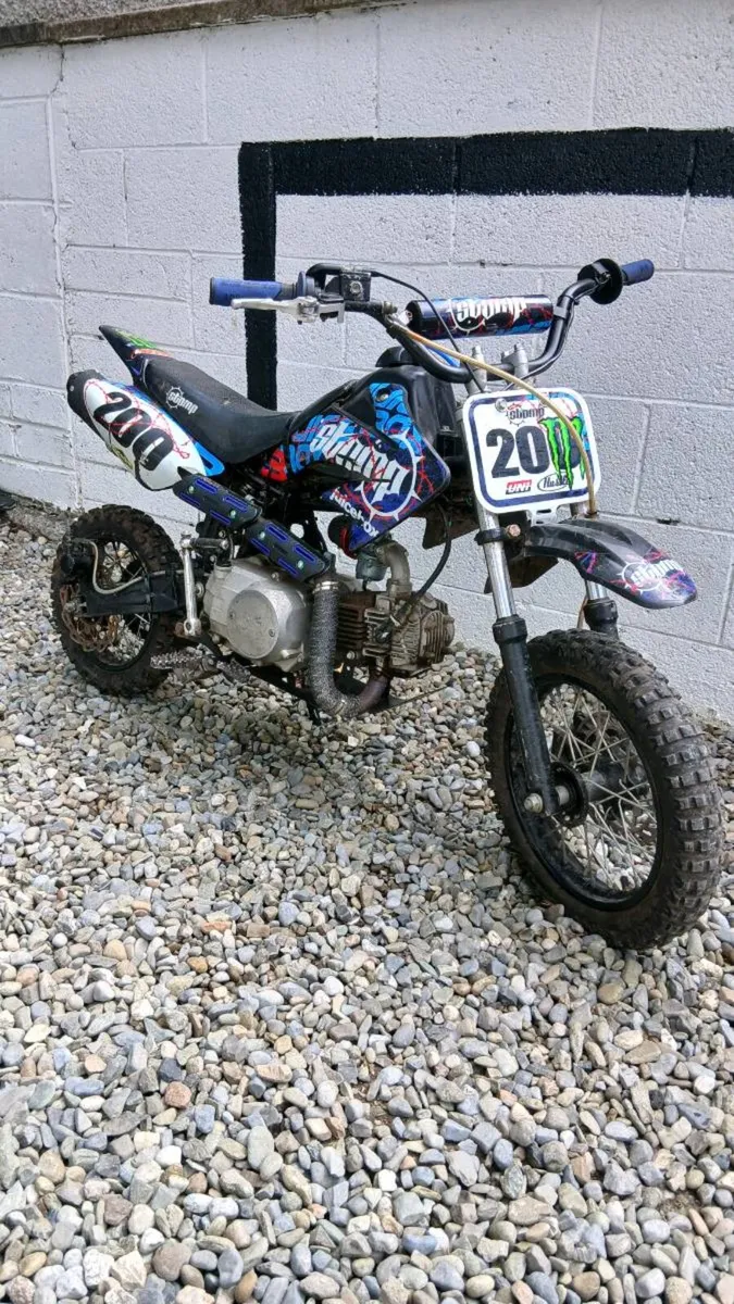 Stomp Juicebox 110cc Pitbike/Protective gear - Image 1