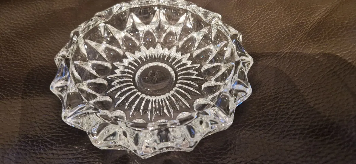 Small glass ashtray - Image 2