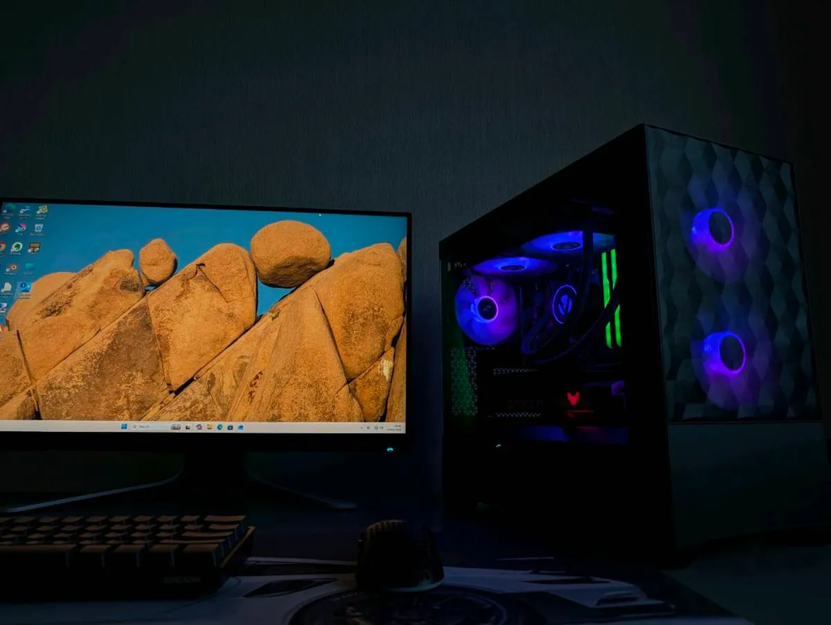Fractal Design Ryzen 5 5600 Gaming PC | 32GB RAM | - Image 4