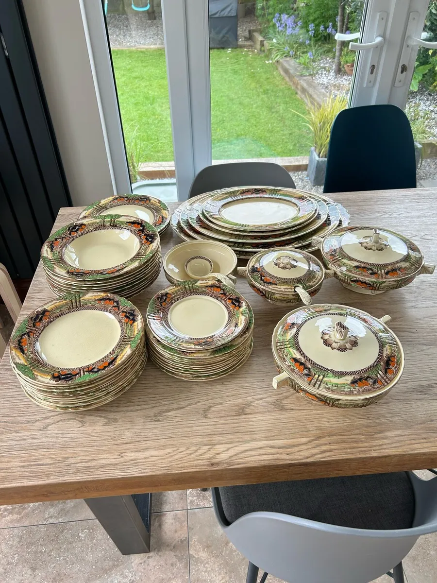 Vintage Ceramic Dinner Set - Image 2