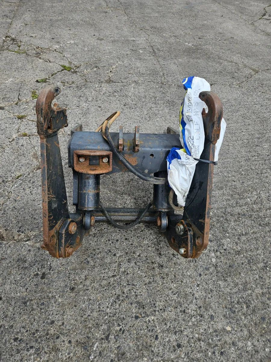 Case/newholland front linkage - Image 3