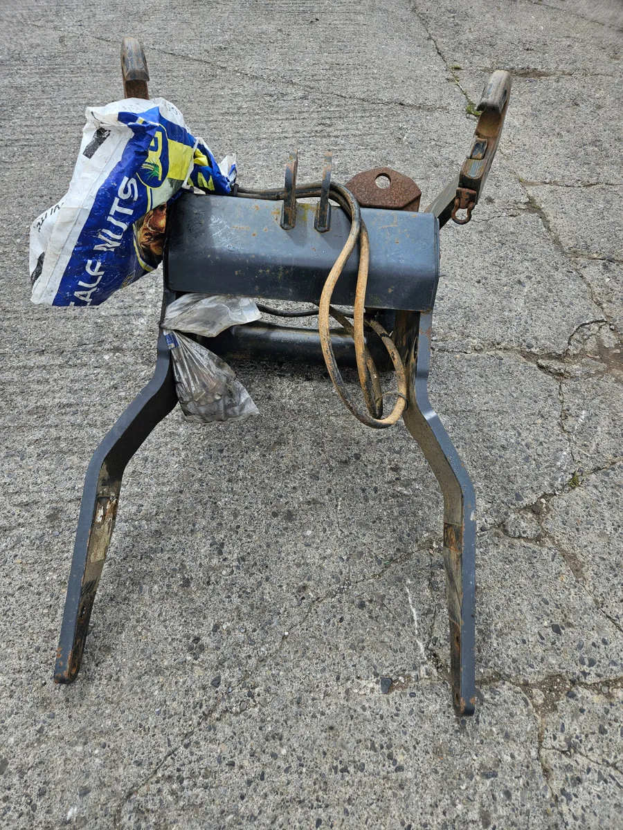 Case/newholland front linkage - Image 4