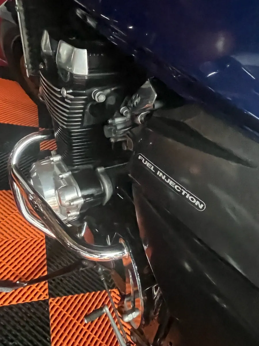 Motorcycle - Image 4