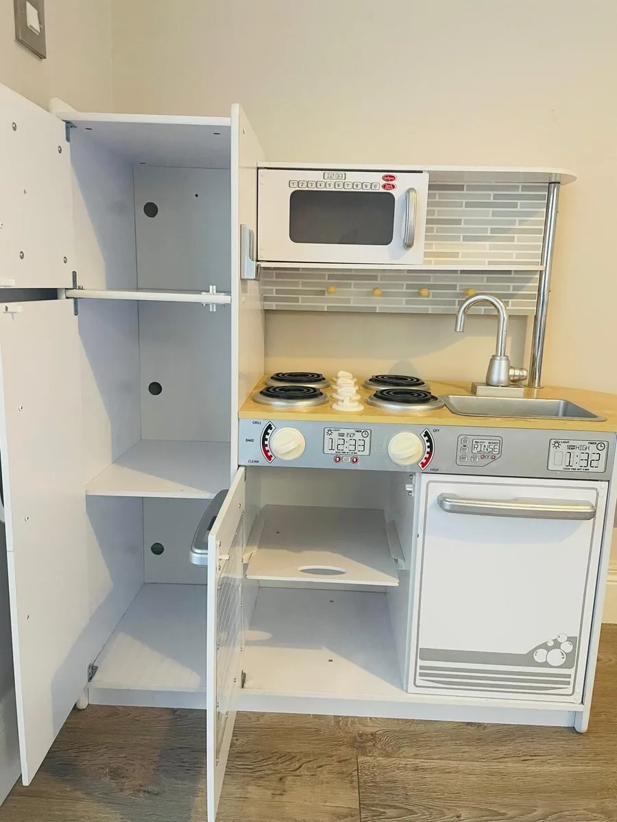 Kids toy kitchen - Image 2