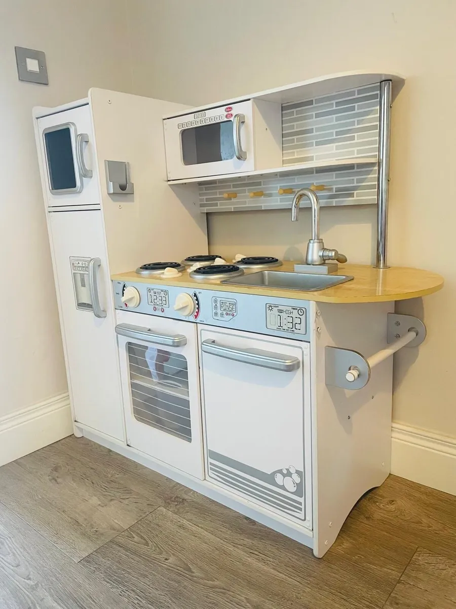 Kids toy kitchen - Image 3