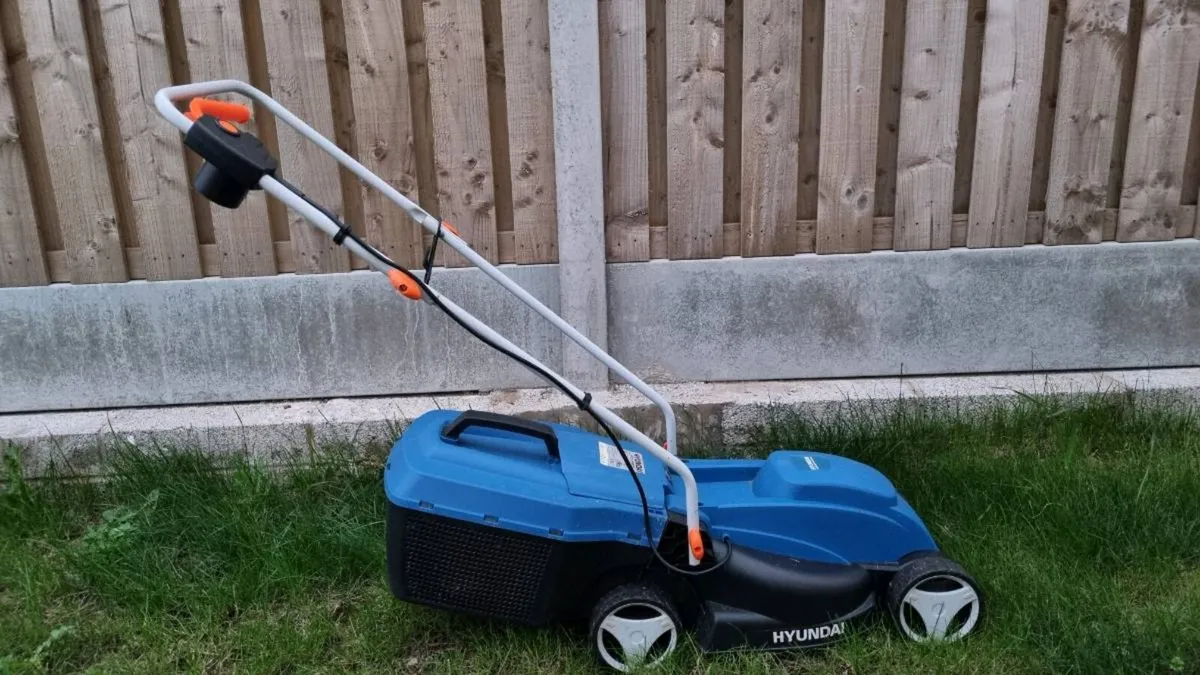 Hyundai Lawnmower - Image 1
