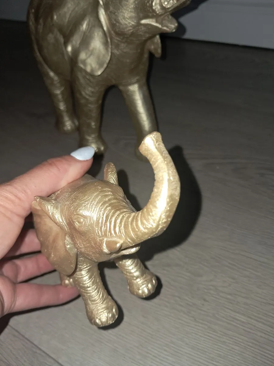 Elephant statues - Image 2
