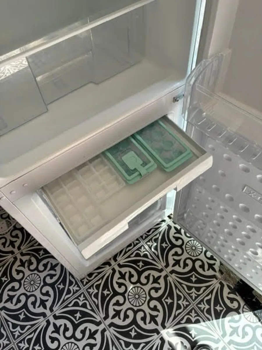 Beko Fridge Freezer - Image 2