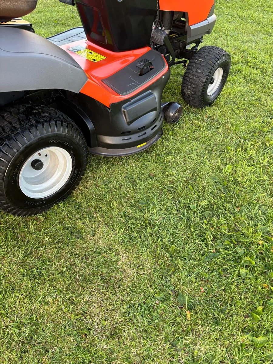 Husqvarna TC 138 Ride on mower - Image 4