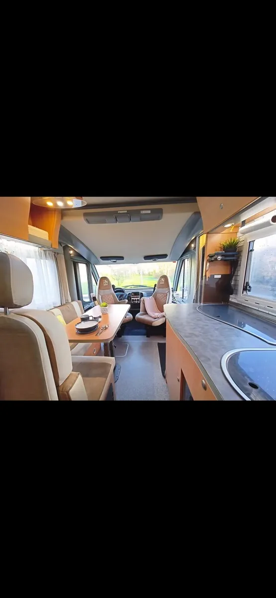 Camper - Image 2