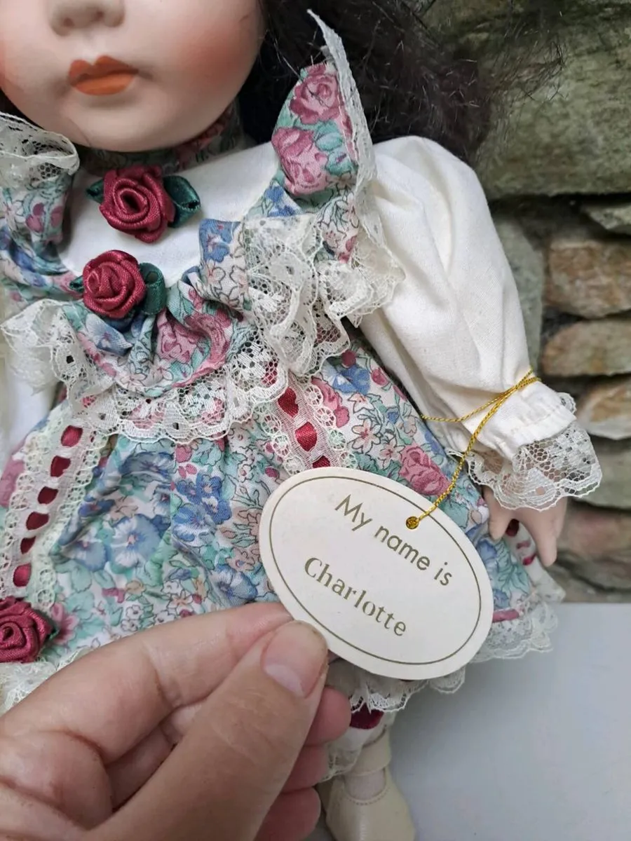 Leonardo Porcelain Doll Charlotte Vintage Floral - Image 4