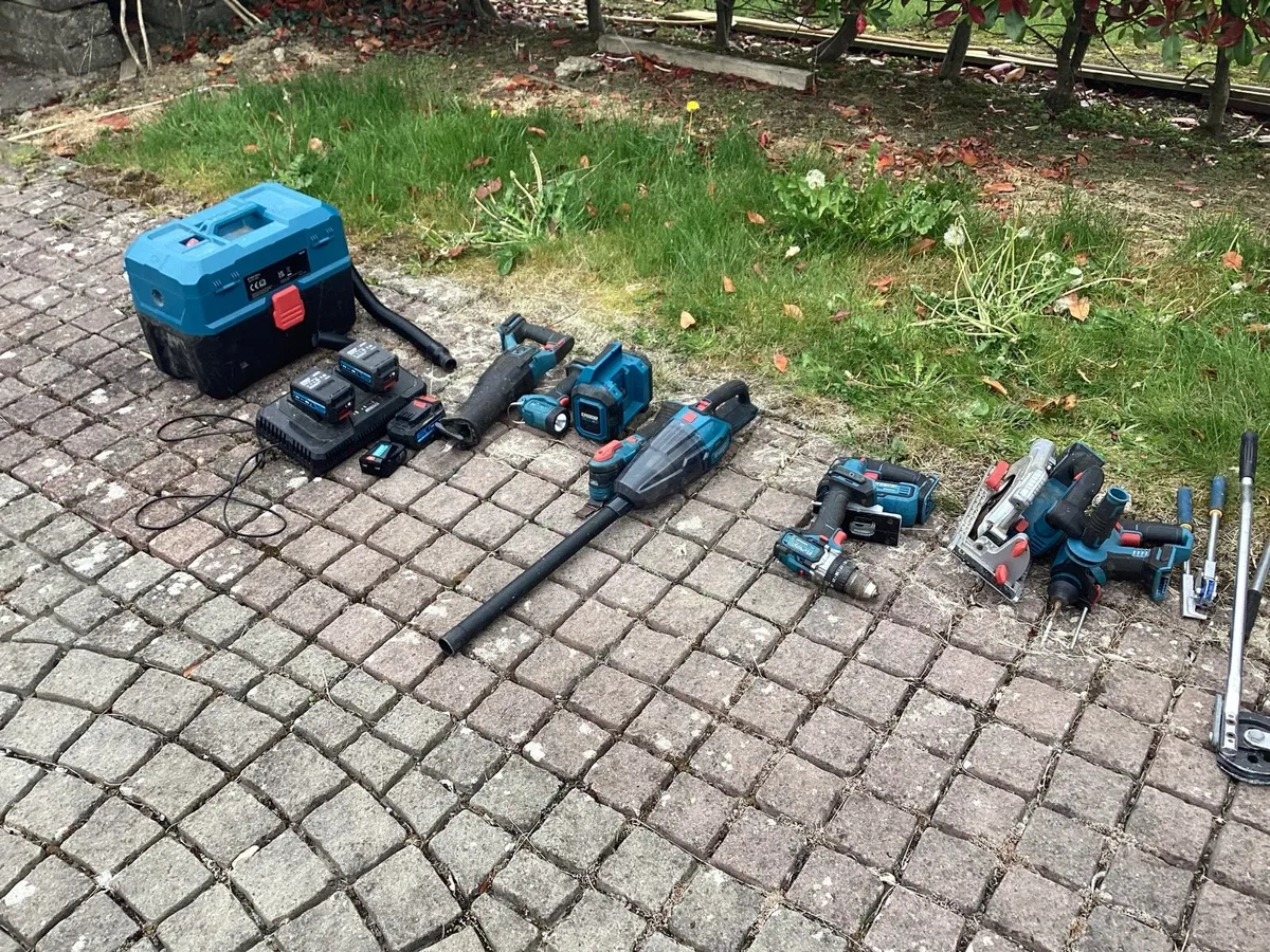 Selection of Erbauer battery powered tools