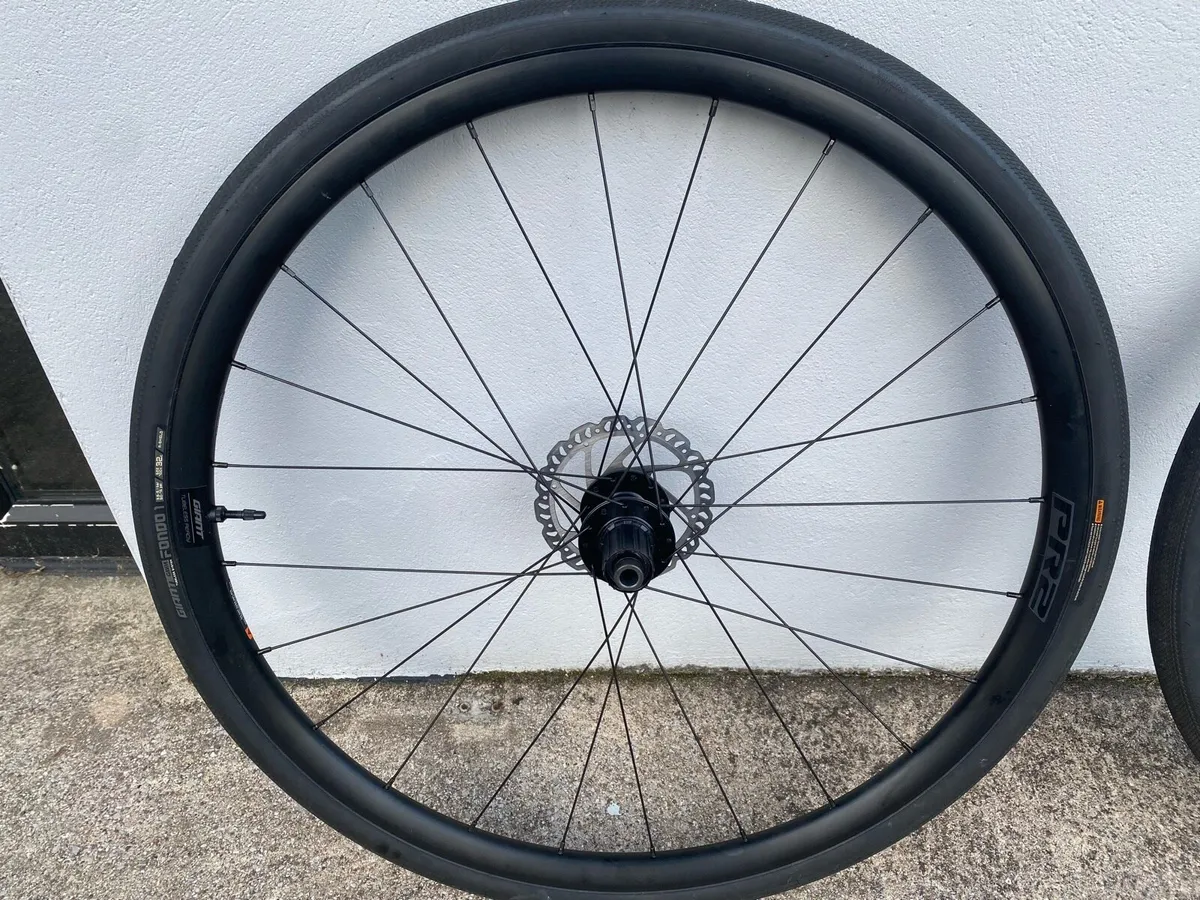 New Giant PR2 Wheelset, Tyres and Discs - Image 2