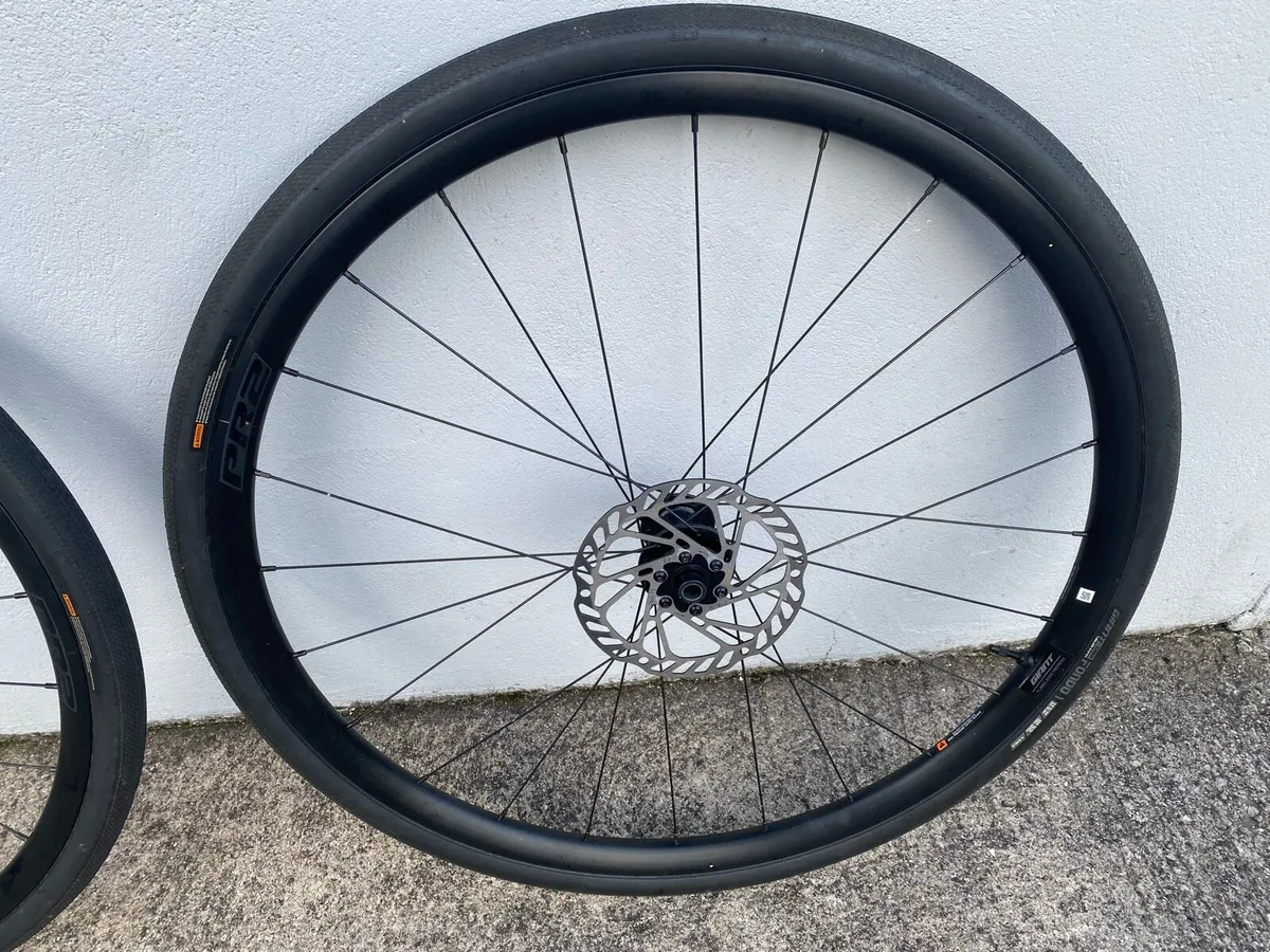 New Giant PR2 Wheelset, Tyres and Discs - Image 3