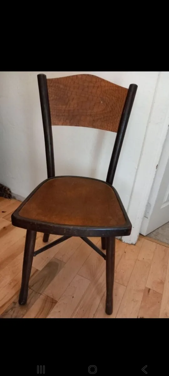 fischel crocodile design chair - Image 1