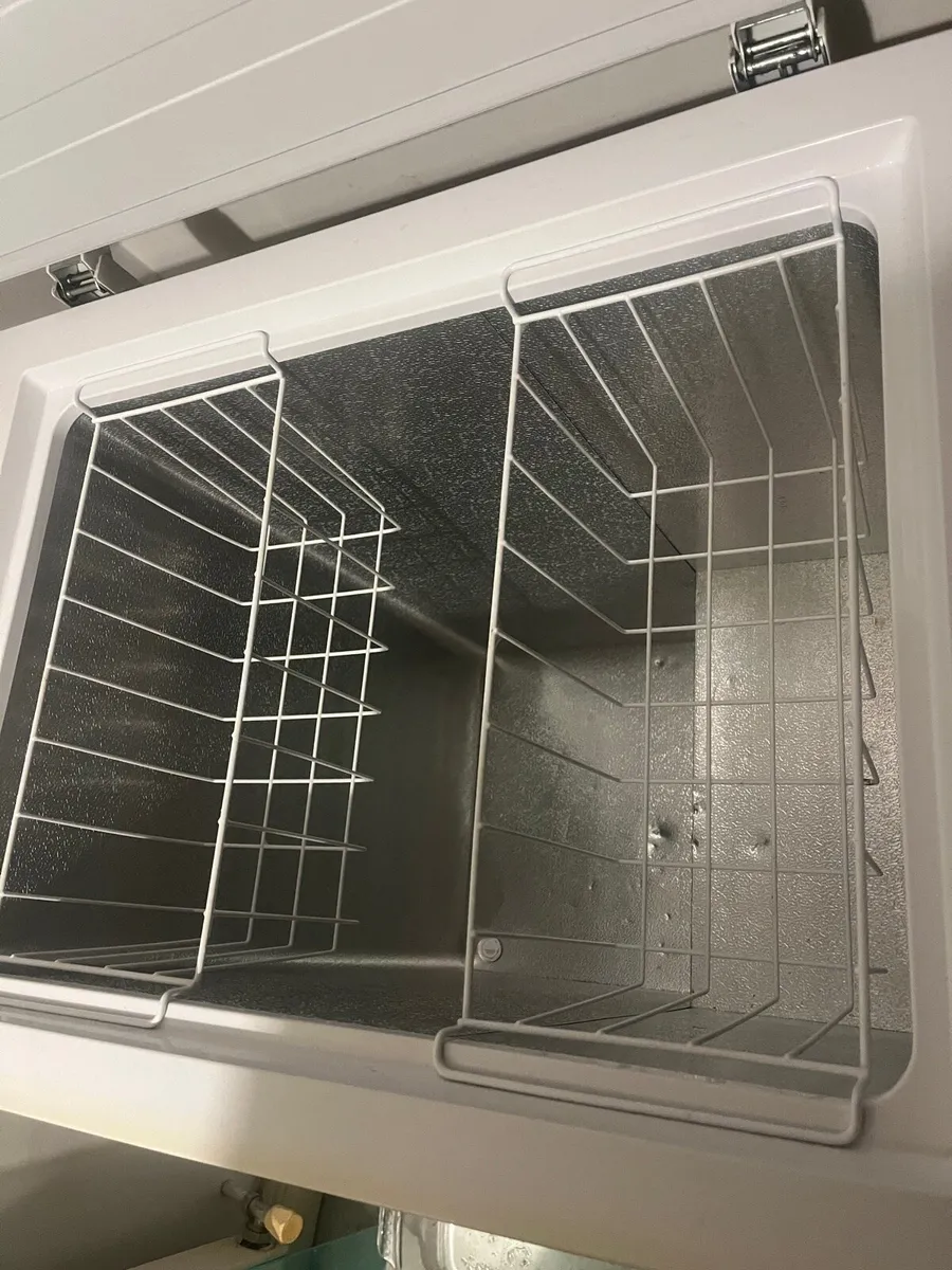 Logik Chest Freezer - Image 2