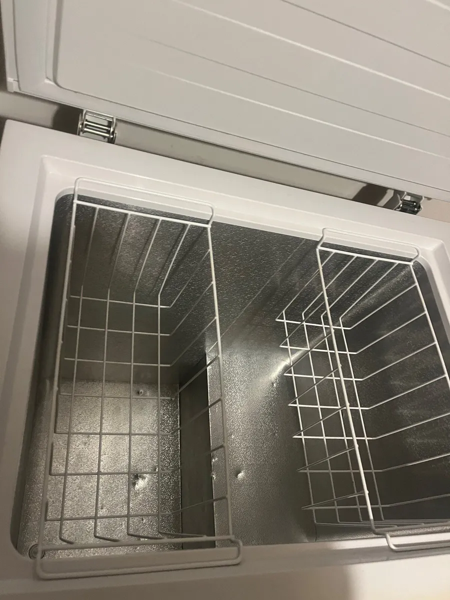 Logik Chest Freezer - Image 3