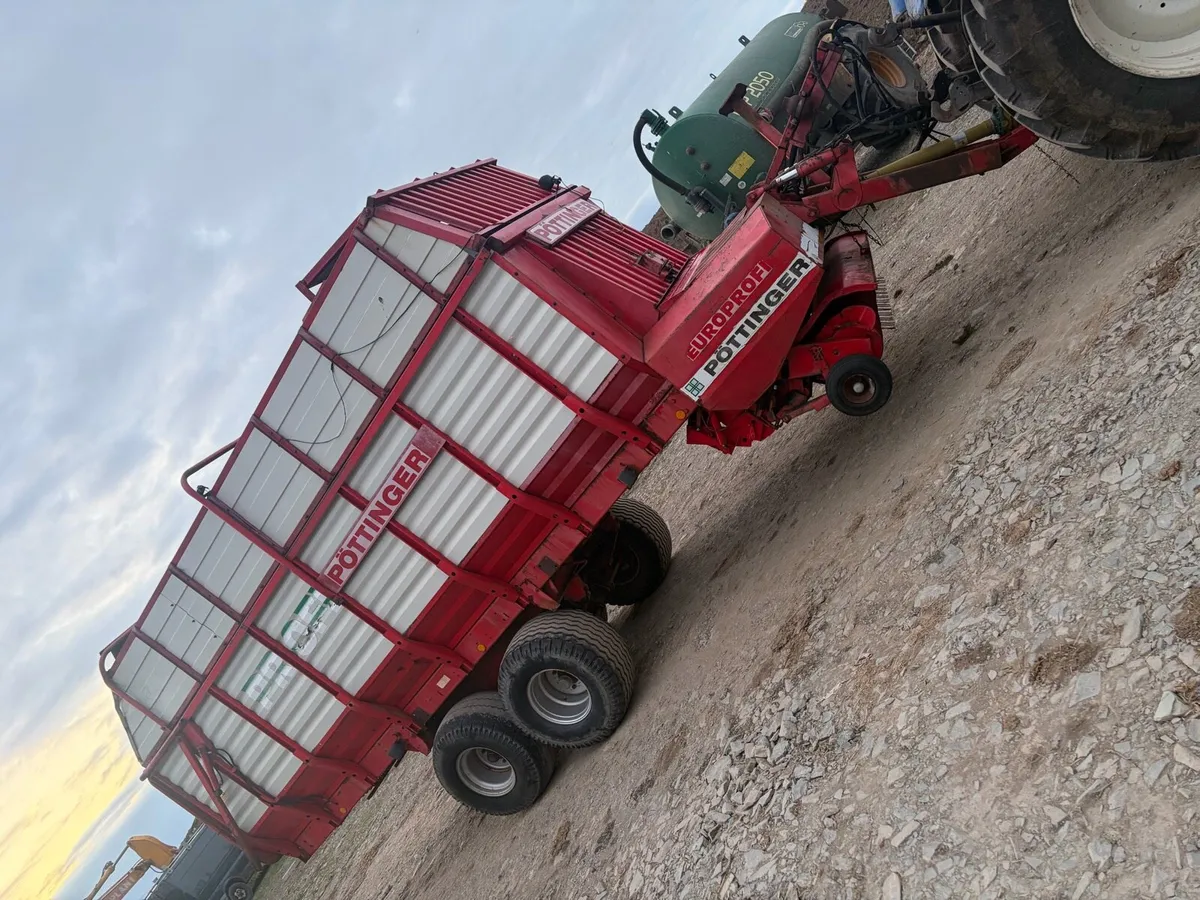 Pottinger silage wagon - Image 3