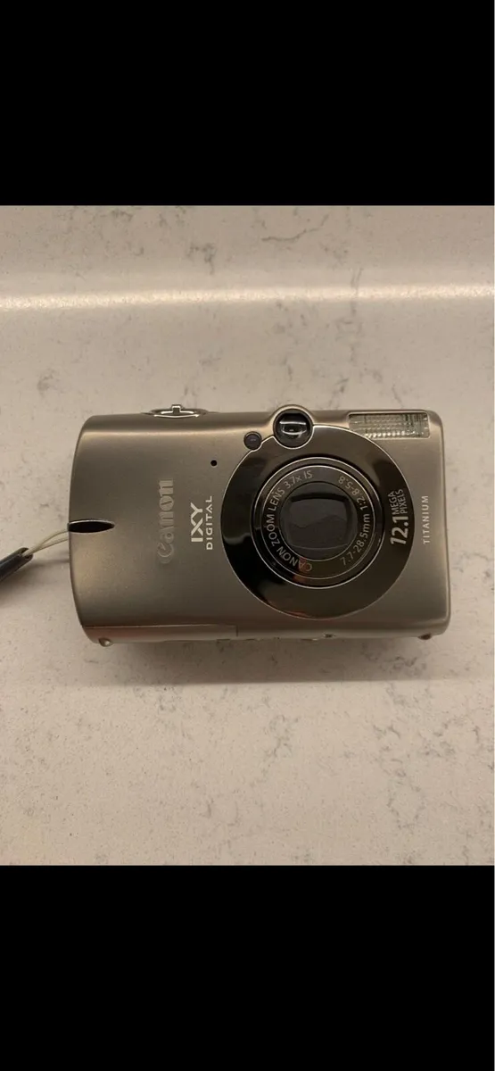 Canon digital camera - Image 1