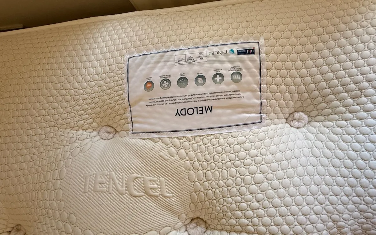 [Excellent Condition] King Size Mattress - Image 4