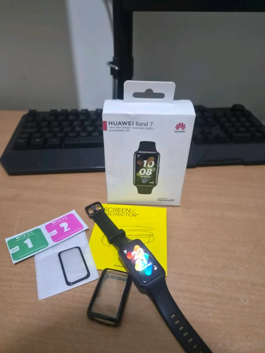 Huawei Band 7 - Mint Condition + Full Accessory Bu - Image 1