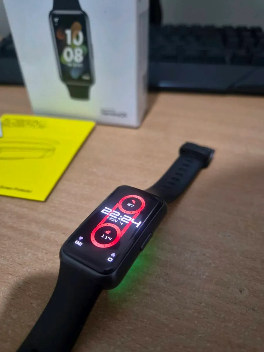 Huawei Band 7 - Mint Condition + Full Accessory Bu - Image 3