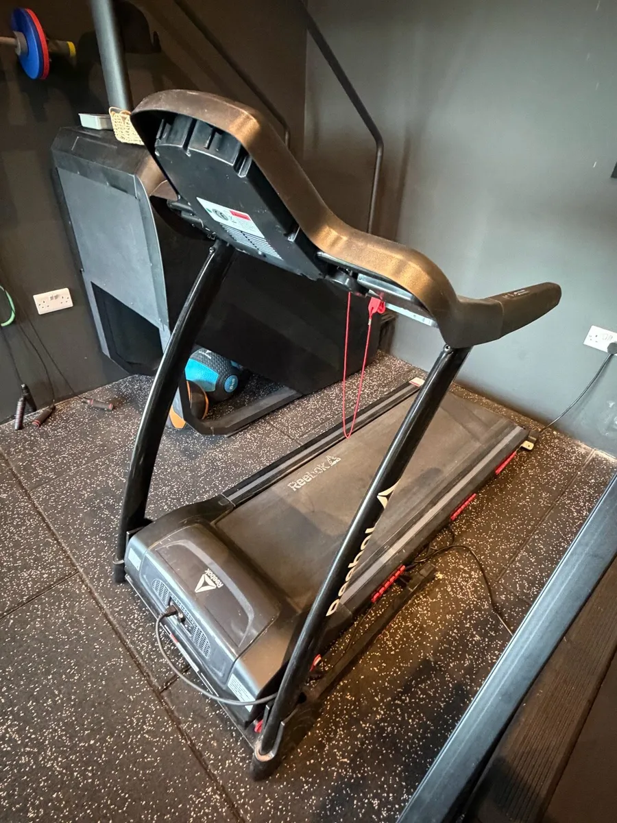 Reebok GT40S Treadmill - Image 2