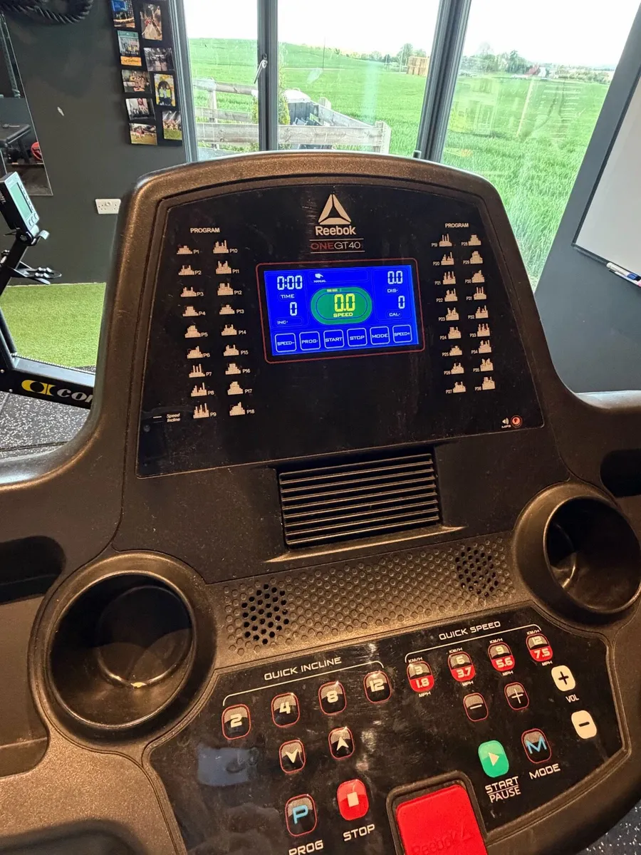 Reebok GT40S Treadmill - Image 3