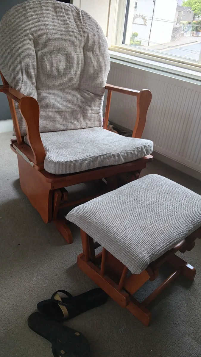 Nursing chair - Image 2