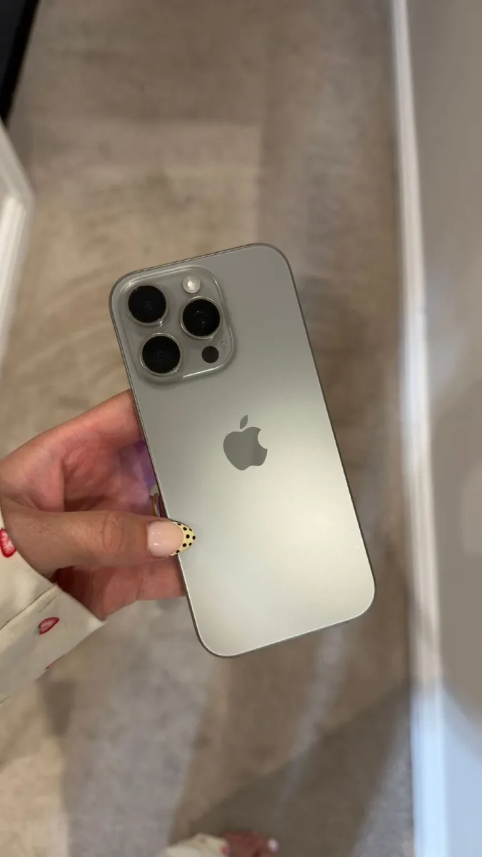 Iphone 16 pro - Image 3