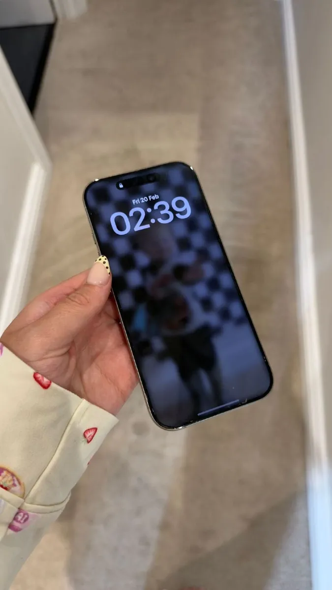 Iphone 16 pro - Image 4