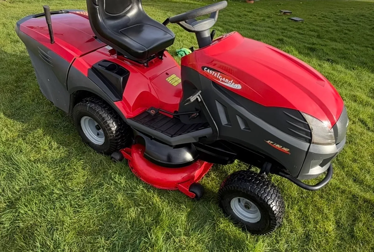 LIKE NEW CASTLEGARDEN MOWER - Image 1