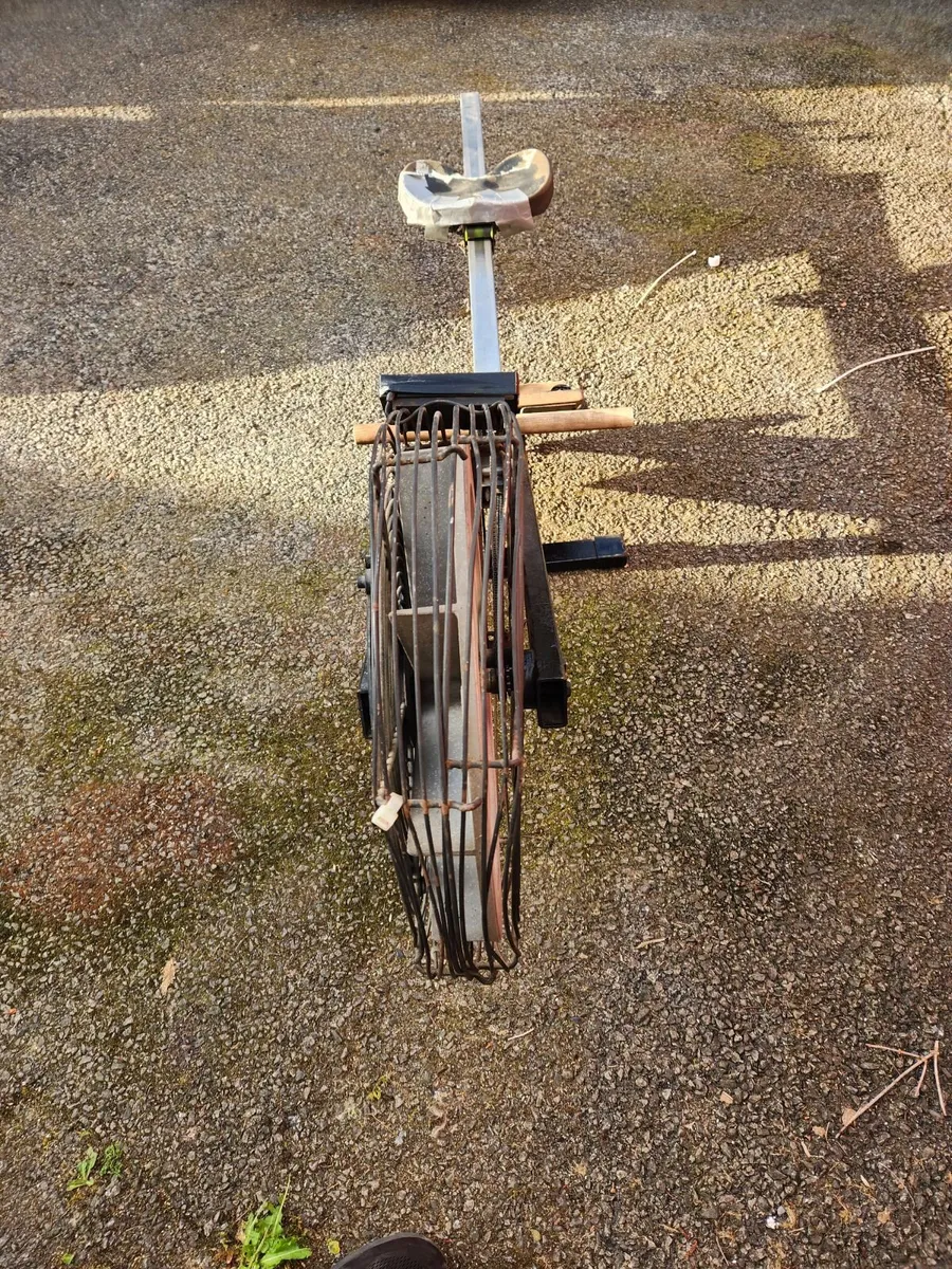 Rowing machine - Image 4