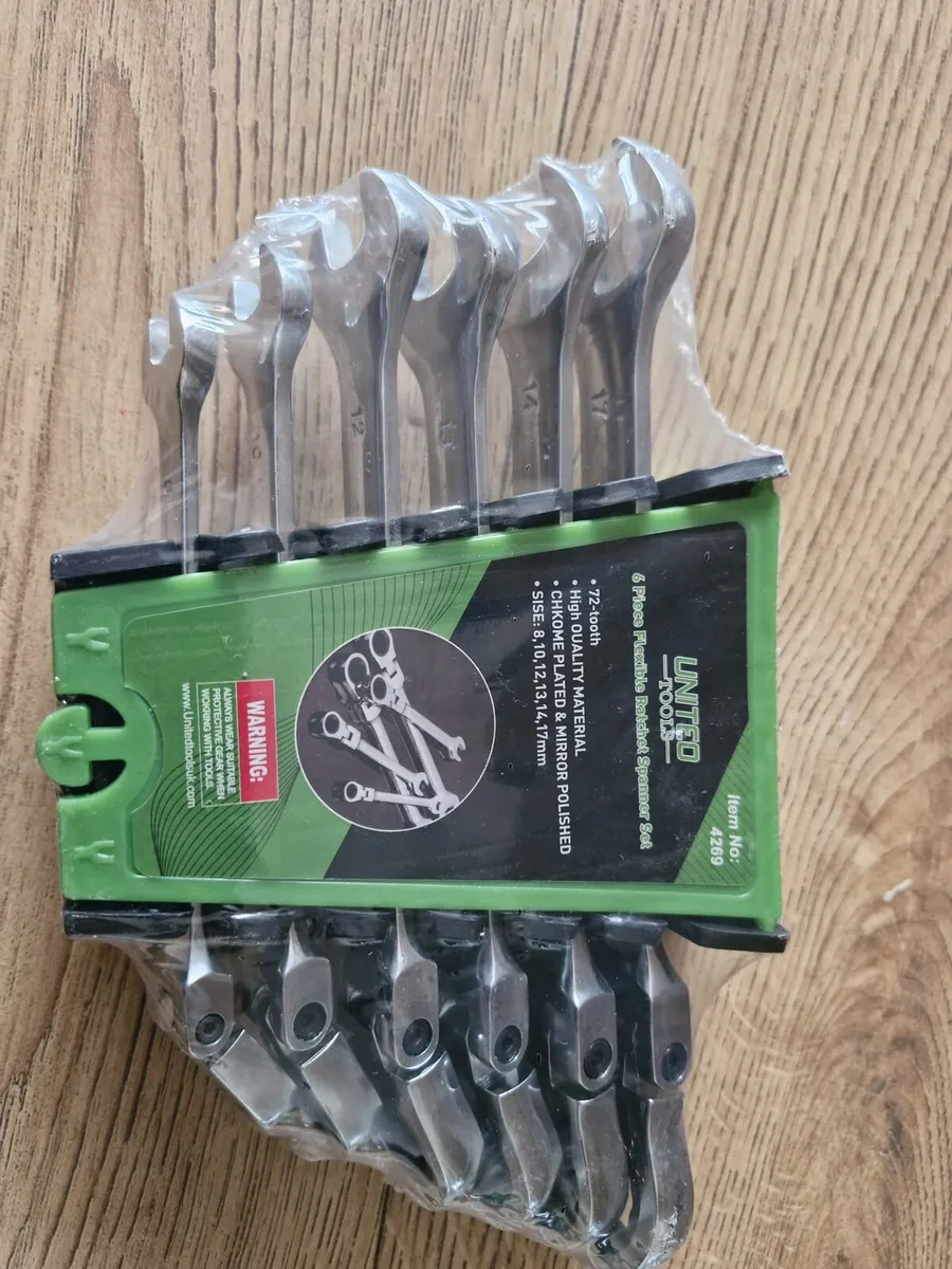 Ratchet spanner sets