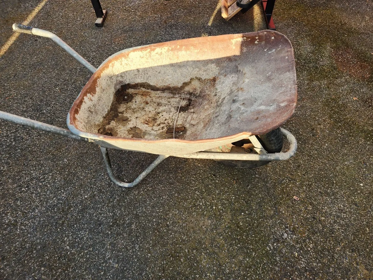 Wheelbarrow - Image 4