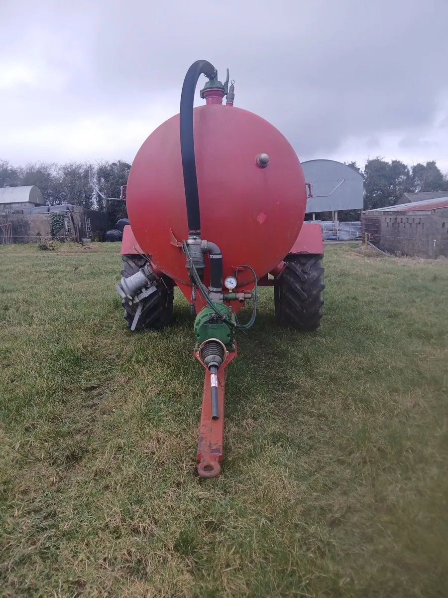 Belvac 1350 slurry spreader & New Rock Agitator - Image 2