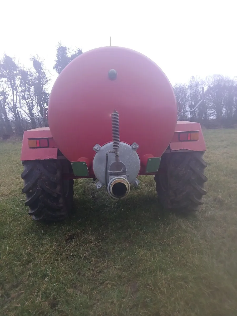 Belvac 1350 slurry spreader & New Rock Agitator - Image 4