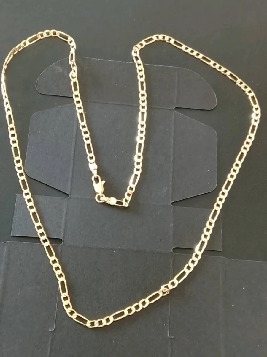 Gold Figaro chain - Image 1