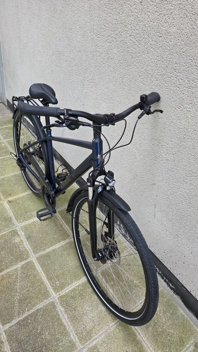 Cube Touring One 2025 hybrid bike - Image 3