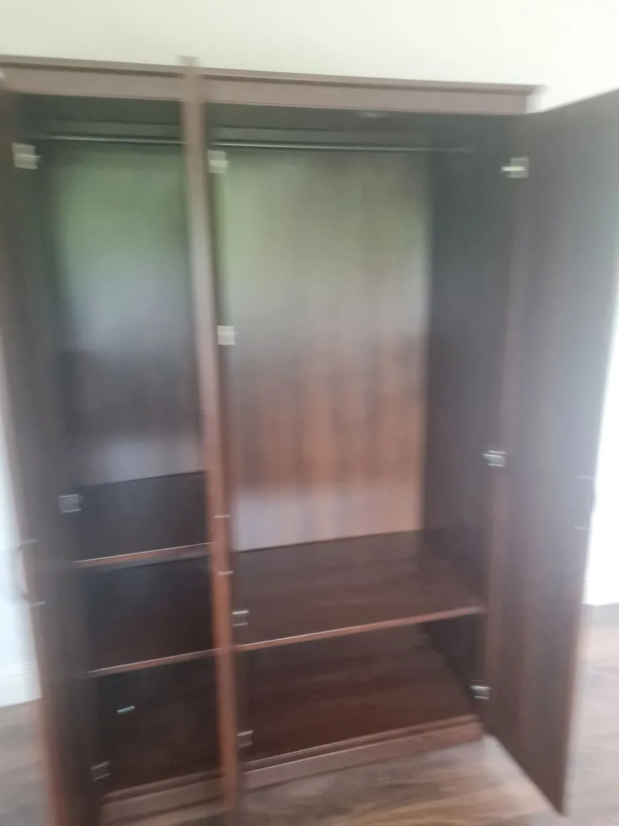 Wardrobe - Image 3