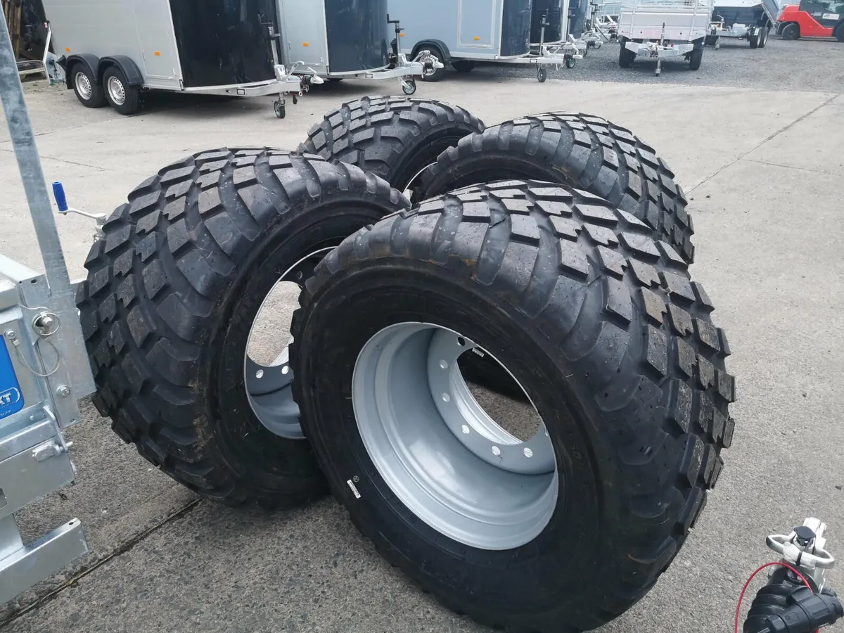 560 45 22.5 Agri trailer wheels - Image 1