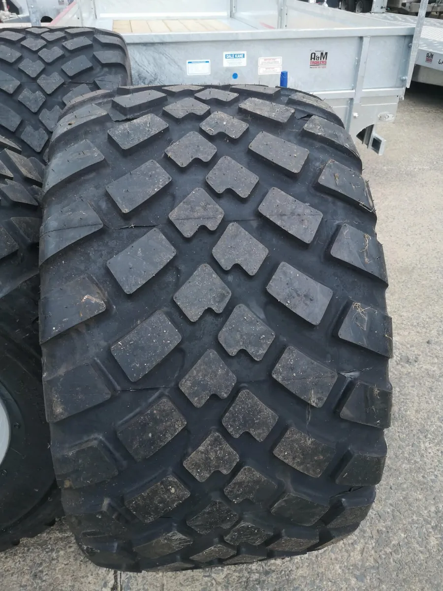 560 45 22.5 Agri trailer wheels - Image 3