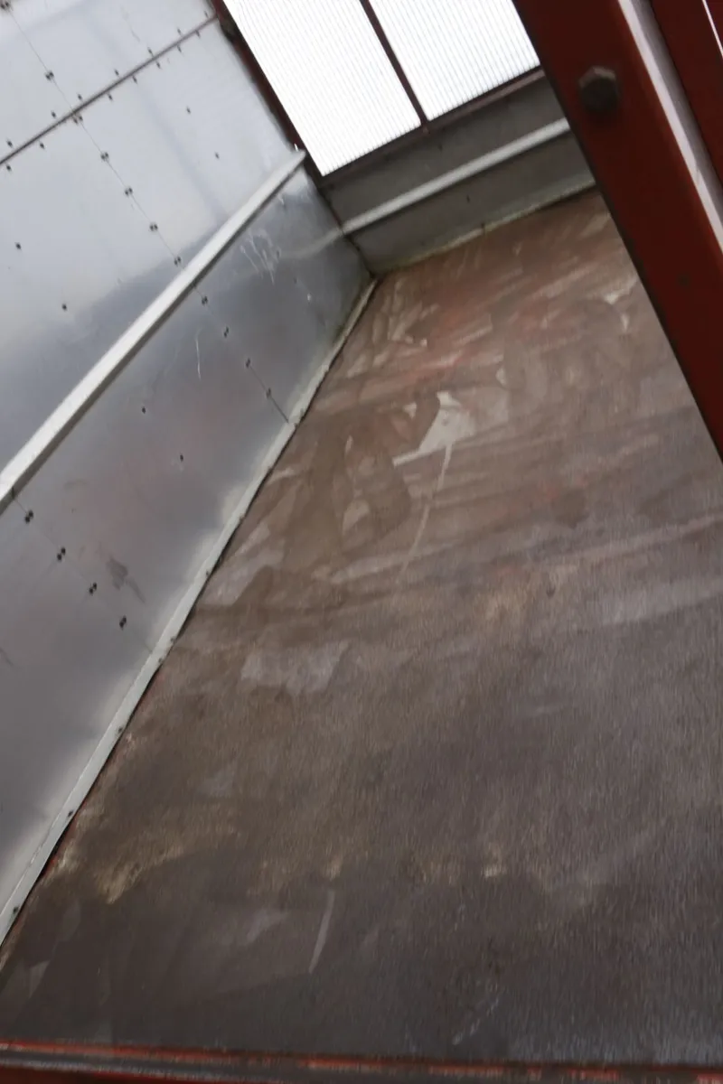 silage/grain trailer - Image 2