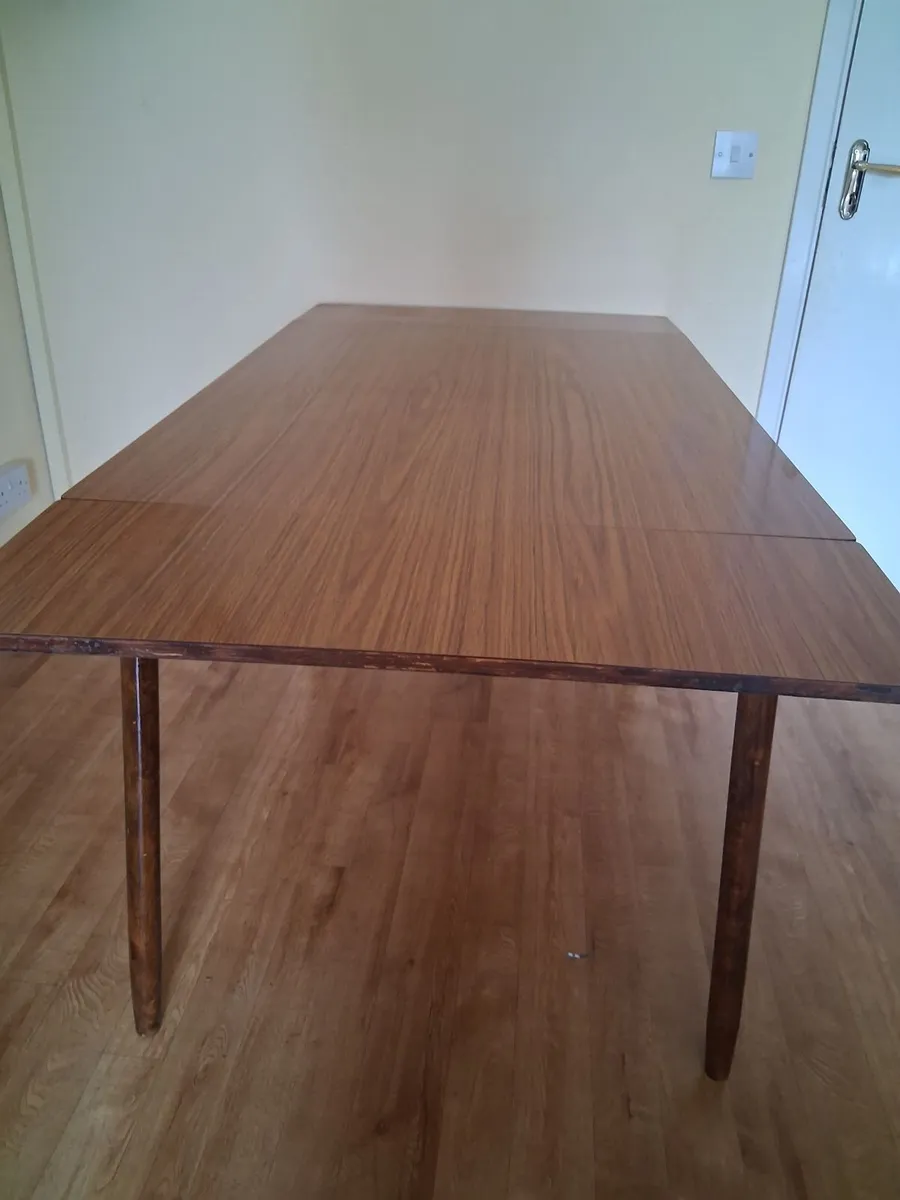 Kitchen table - Image 2