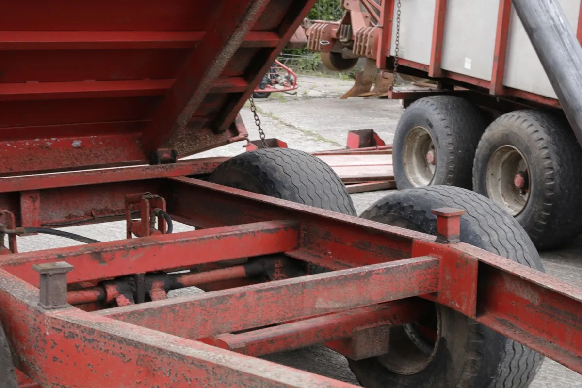 silage/grain trailer - Image 3