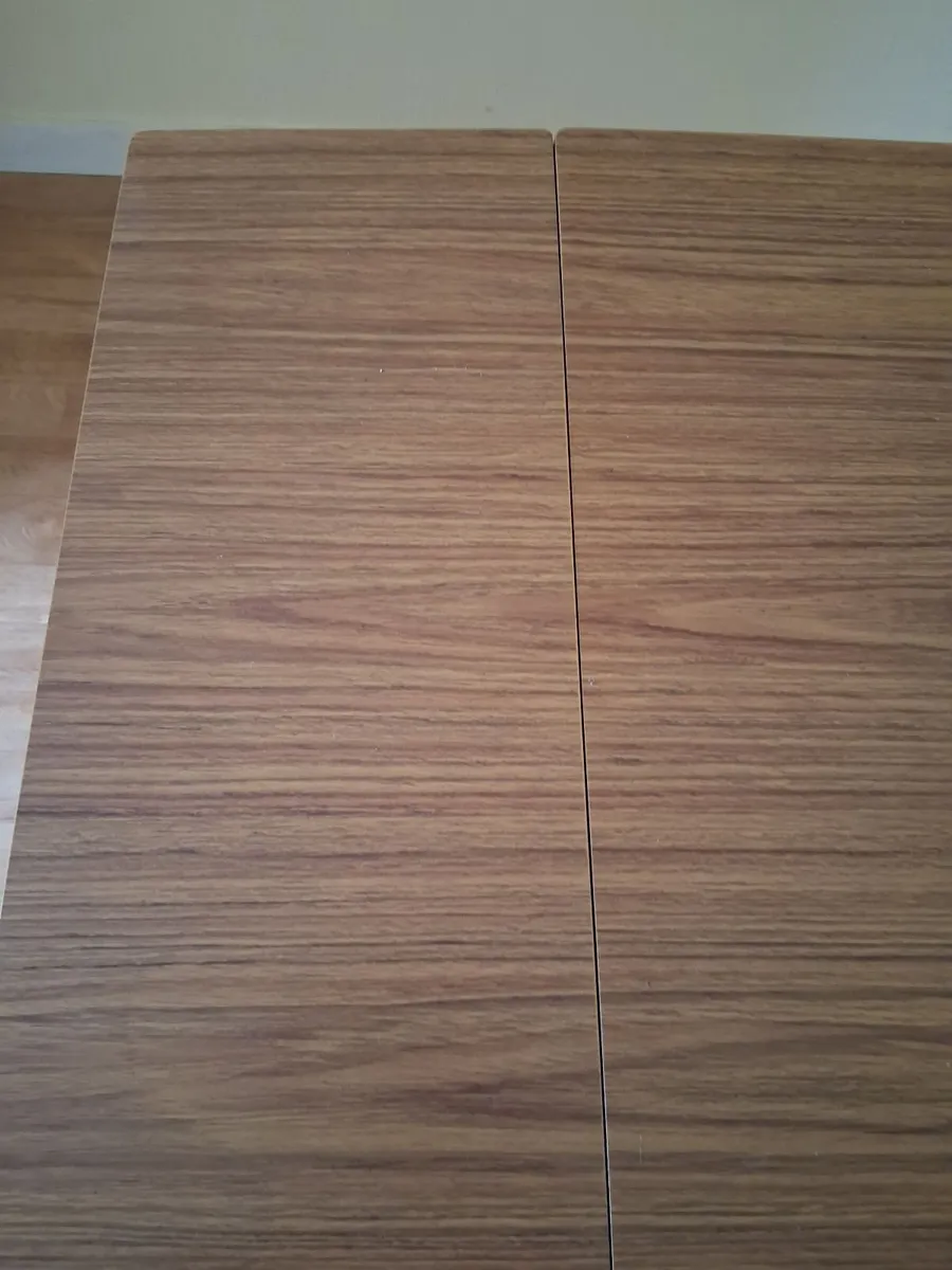Kitchen table - Image 3