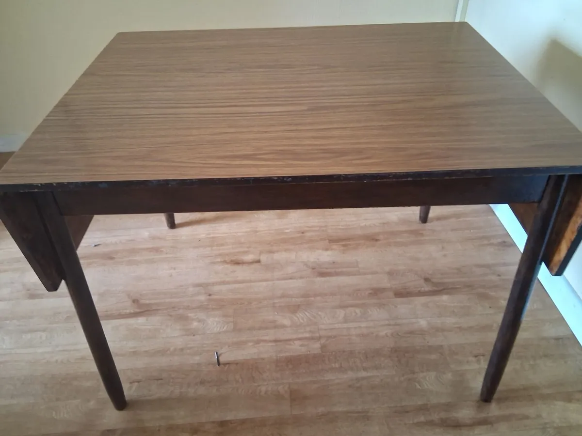 Kitchen table - Image 4