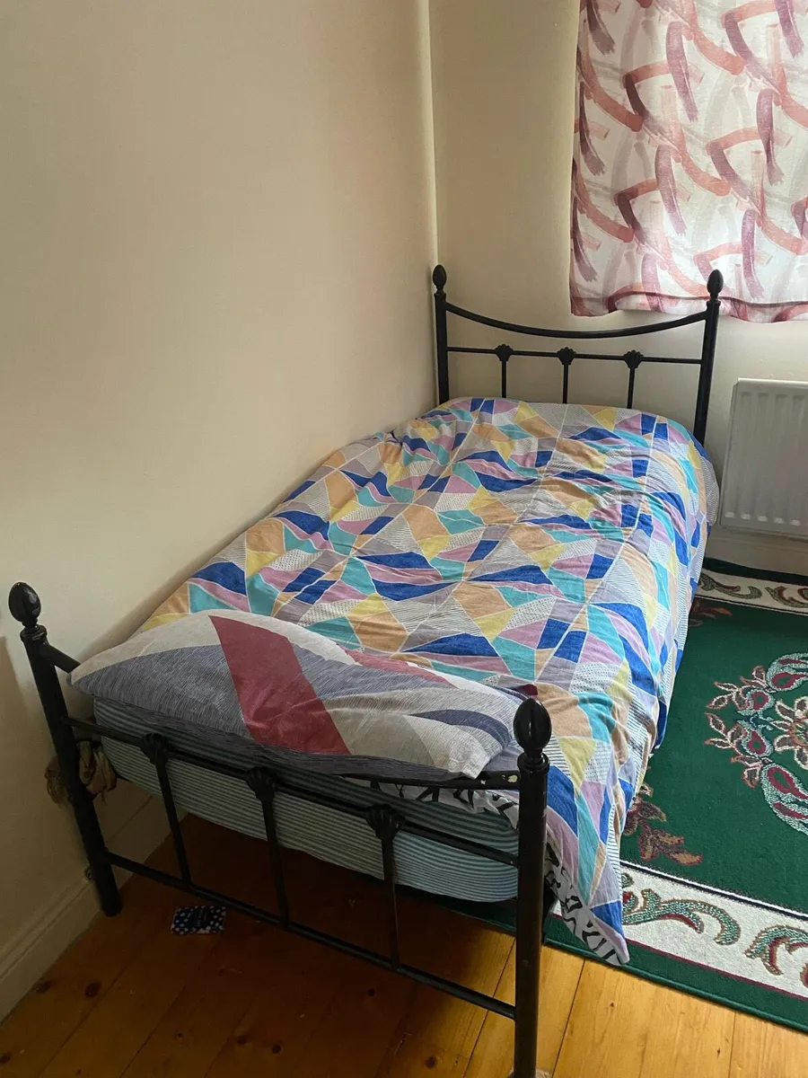 Single bed - Image 3