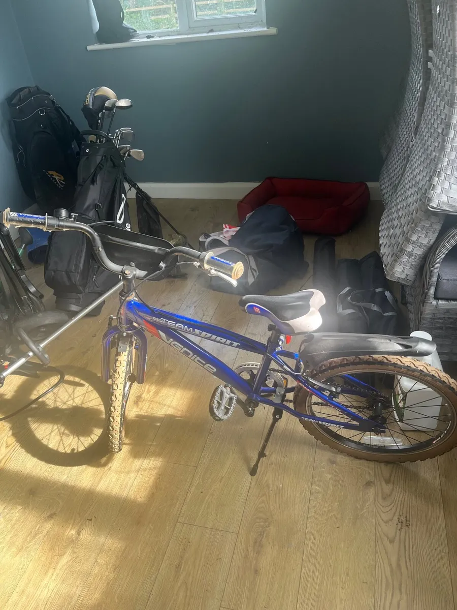 Boys bike - Image 1