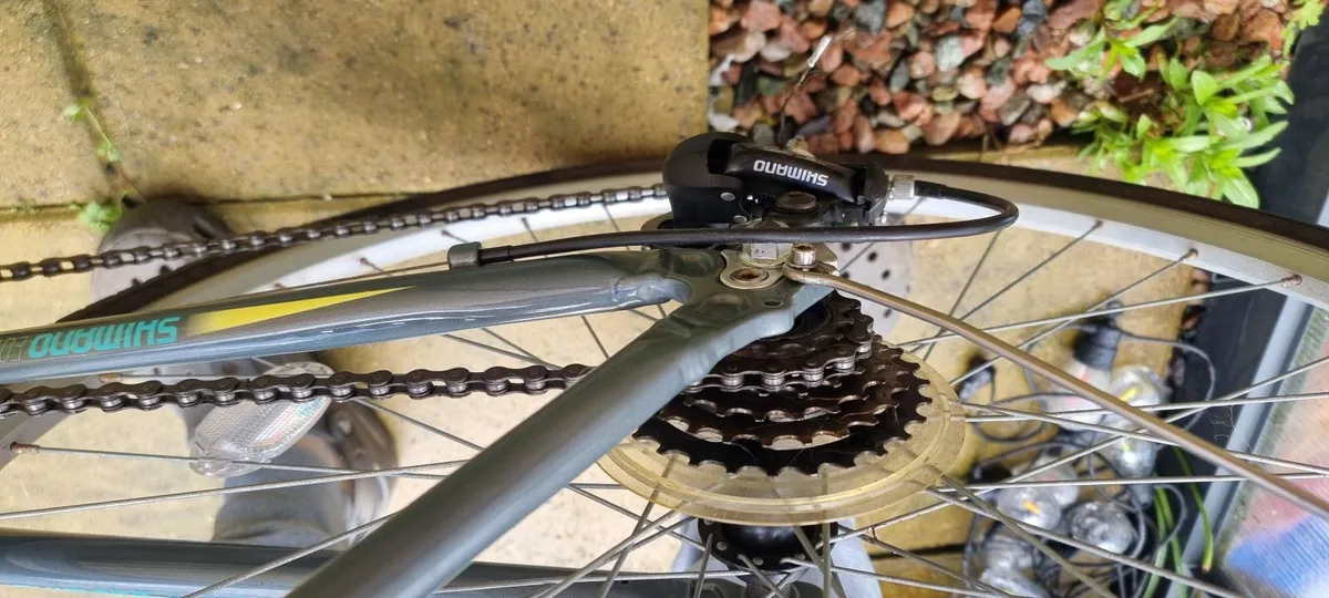 Apollo Virtue Hybrid Bike – Excellent Condition - Image 2